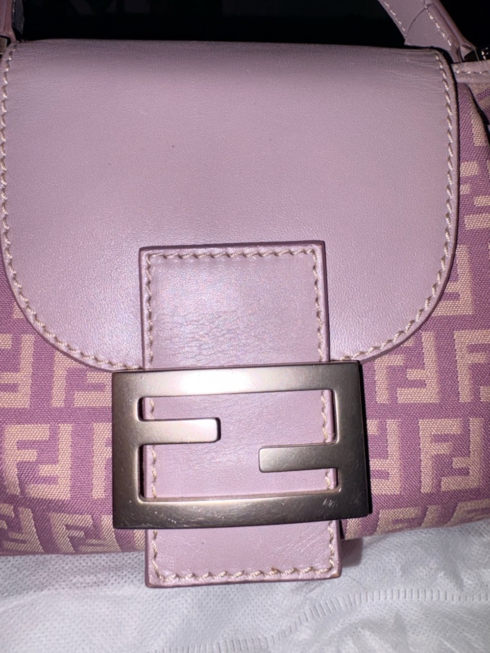 Fendi Dusky Pink Zucca Shoulder Bag with Gold Hardware - Picture 2 of 10
